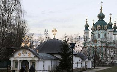 Суд постановил демонтировать &ldquo;храм-киоск&rdquo; возле Десятинной церкви