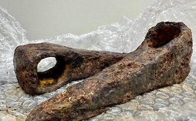 З України до США намагалися вивезти середньовічні знаряддя праці