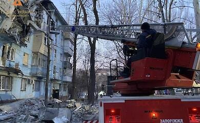 Ночью россияне выпустили ракету по жилой пятиэтажке
