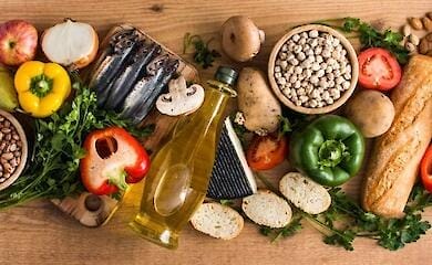 Які продукти харчування варто додати до раціону для боротьби з депресією