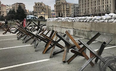 У Києві зменшать кількість блокпостів і окопів