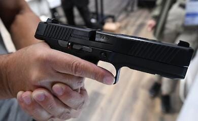 В США трехлетняя девочка случайным выстрелом убила четырехлетнюю сестру