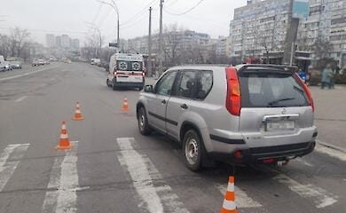 В Деснянском районе Киева на пешеходном переходе сбили человека