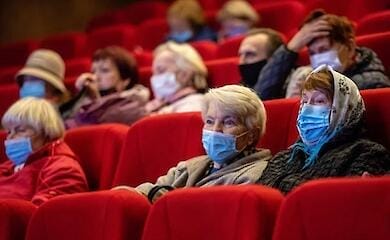Бесплатные киносеансы пенсионеры могут посетить дважды в месяц
