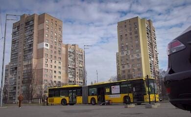 У Києві відкрили "Пункт Незламності" на базі автобуса "Мерседес"