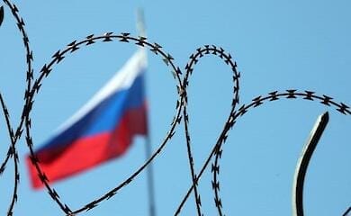 СМИ: Экономика России начинает разваливаться