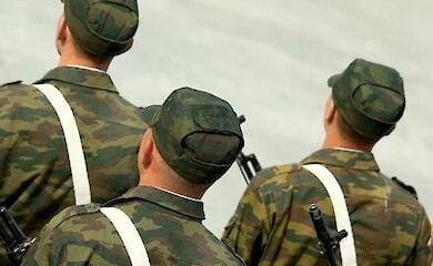 РФ проведе достроковий випуск із військових вишів через втрати в Україні