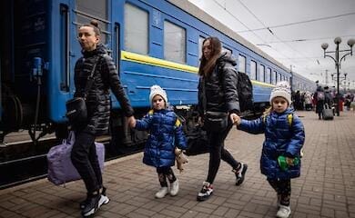 За 8 місяців з небезпечних регіонів евакуювали понад 60 тисяч українців
