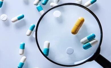 Экс-замглавы Минздрава пытался выдать БАДы за лекарства от коронавируса