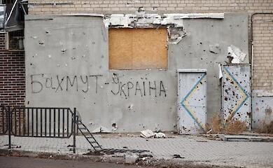 Окупанти від атак переходять до оборони в Бахмуті