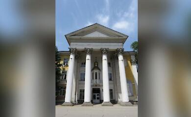 Во временно оккупированном Симферополе россияне грабят и разрушают кафедральный собор Православной Церкви Украины