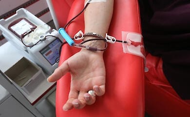 Для перемоги потрібне не тільки озброєння: МОЗ закликає долучитися до донорства крові