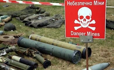 В Херсонской области на мине подорвались пять человек