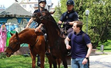 На улицы столицы вернули велопатруль и конную полицию