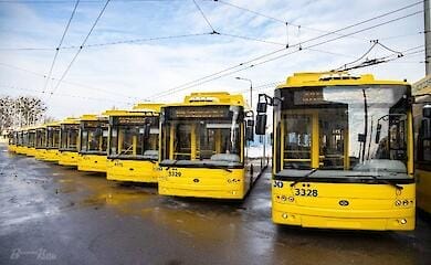 В Киеве наземный транспорт будет работать во время тревоги, но есть нюанс