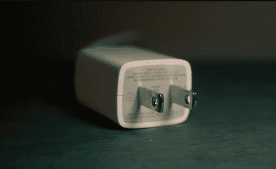 5 причин, почему ваше зарядное устройство для iPhone горячее, и 5 способов это исправить