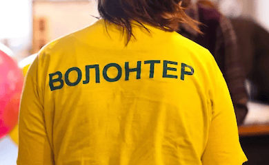 Унаслідок обстрілу Херсона поранено двох волонтерів