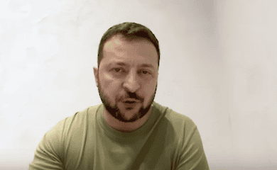 Зеленский обратился к русским: Чем дольше ваши войска на украинской земле — тем больше развала принесут вам