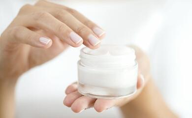 Профессиональная косметика: стоит ли она своих денег