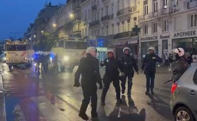 Более 1300 человек были задержаны во Франции во время беспорядков