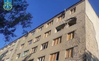 Унаслідок ранкового удару по Херсону загинуло двоє людей