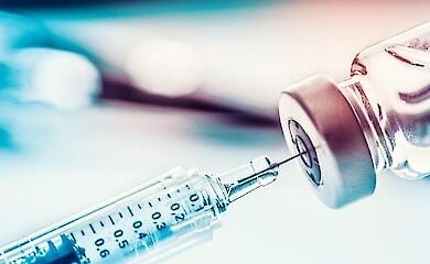 У МОЗ розповіли, які щеплення варто робити в разі різних хронічних захворювань