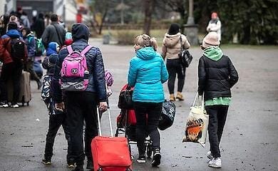 Уряд продовжив виплати ВПО до кінця січня 2024 року, але не всім