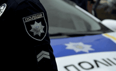 У Києві поліцейські затримали чоловіка, який погрожував підірвати банк