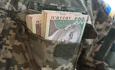 Щомісяця на грошове утримання військовослужбовців виділяють понад 73 млрд грн