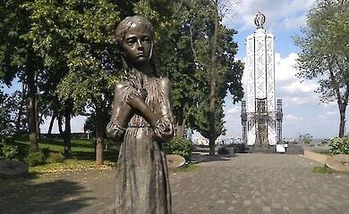 Зеленський ветував закон про добудову музею Голодомору