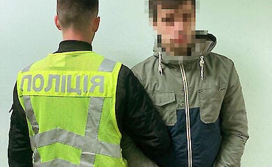 У Києві затримали чоловіка, який скоював крадіжки на АЗС і в кафе