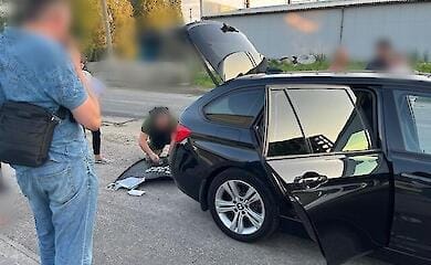 Нацполиция перекрыла международный канал контрабанды наркотиков: изъято кокаина на около полумиллиона долларов