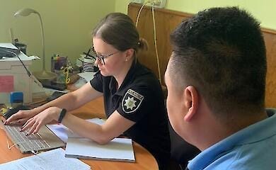 На Львівщині священик переправляв військовозобов'язаного за кордон за документами диякона (фото)