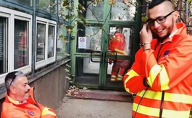 В Венгрии из-за громких криков занимающейся сексом пары сосед вызвал скорую помощь