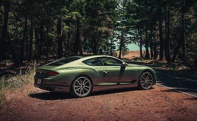 Передова технологія та розкішний дизайн: погляд на модельний ряд Bentley Continental