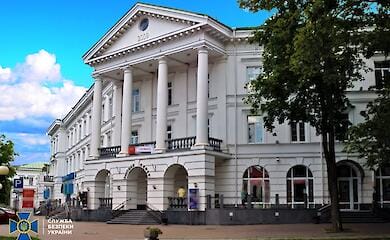 Багато нерухомості та землі: на Полтавщині арештували майно російського генерала
