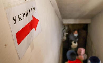 Должен ли персонал работать во время тревоги – разъяснение юристов