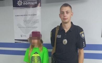 В Одесі поліцейські повернули додому дівчинку, яка самостійно проїхала 100 км