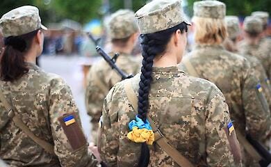 ДПСУ прокоментували можливе обмеження виїзду за кордон частини жінок