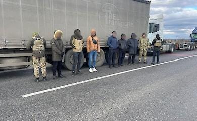 Пограничники блокируют выезд уклонистов на дороге "Одесса-Рени" (фото)