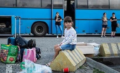 З небезпечних населених пунктів Херсонщини евакуюють родини з дітьми