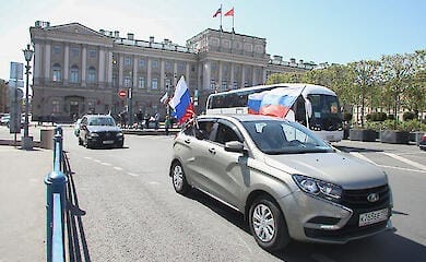 Польща заборонила в'їзд машинам із російськими номерами