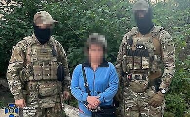 СБУ задержала российскую агентку, которая "наводила" вражеский огонь на подразделения ВСУ под Бахмутом