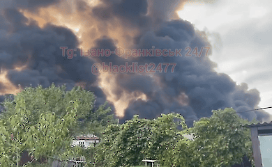 Под Ивано-Франковском произошел взрыв нефтепровода, возник пожар