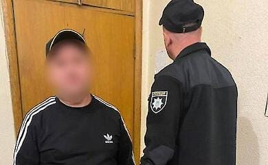 У столиці чоловік пограбував жінку, яку зголосився провести додому