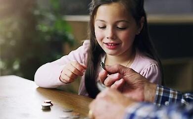 Какие фразы о деньгах не нужно говорить детям