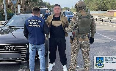 На Закарпатье разоблачили мошенника, который обманул мать погибшего военного