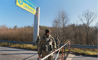 Пограничники сообщили, сколько людей ежедневно выезжают из Украины
