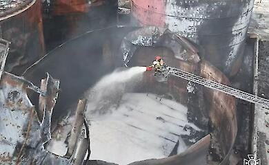 У Миколаєві ліквідували загоряння олії в резервуарі