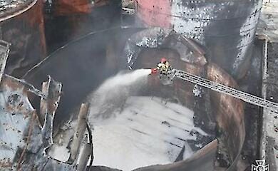 Возгорание растительного масла в резервуаре ликвидировали в Николаеве (видео, фото)